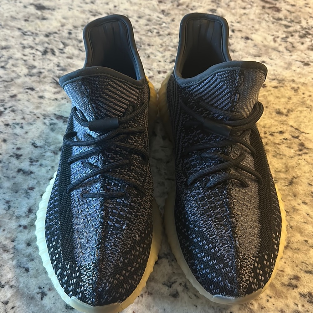 Adidas Yeezy Boost 350 v2 Carbon FZ5000